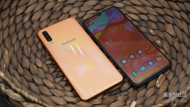內(nèi)外兼“U” 三星Galaxy A70首發(fā)評(píng)測(cè)