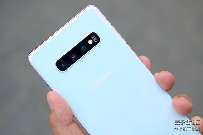 看得見(jiàn)摸得著的全面提升，稱三星Galaxy S10+是機(jī)皇實(shí)至名歸