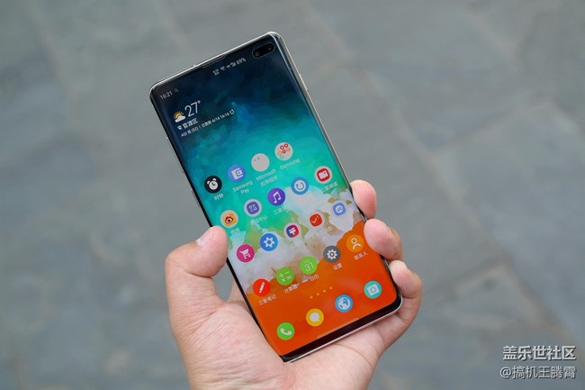 看得見(jiàn)摸得著的全面提升，稱三星Galaxy S10+是機(jī)皇實(shí)至名歸
