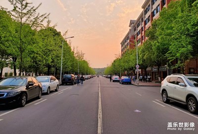 【在路上】大學里的黃昏