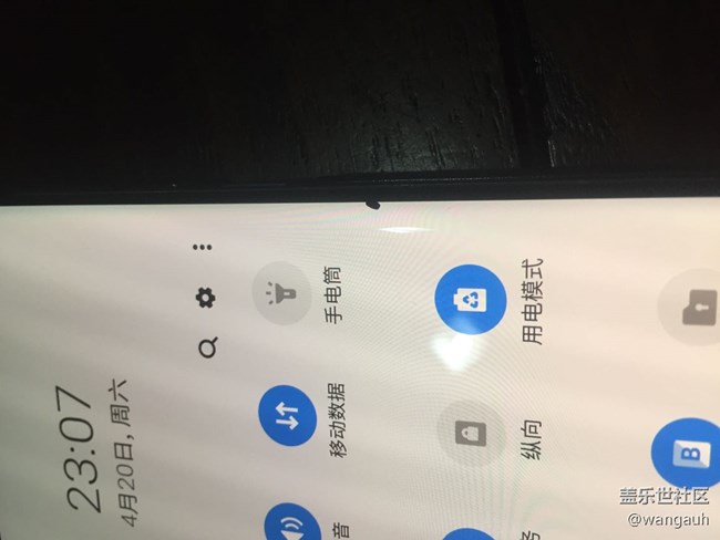 曲面部分出現(xiàn)黑點