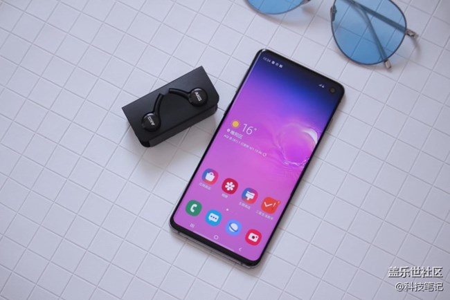 三星Galaxy S10評測:機皇之路的精彩表現(xiàn)讓它神采奕奕 三星Galaxy S10評測:機皇之路的精彩表現(xiàn)讓它神采奕奕