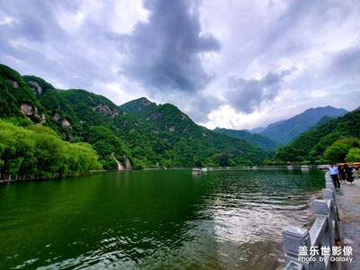 綠水青山美如畫(huà)