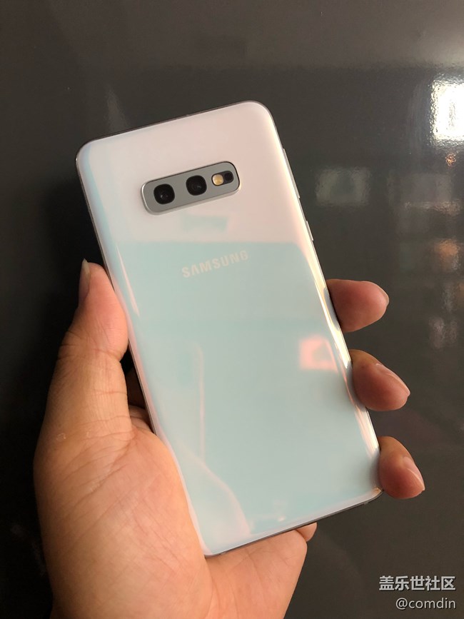 三星s10e才是手機(jī)，其它的都是多媒體娛樂終端。 ????