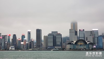 雨中的維港