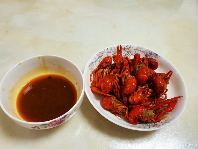 三星S10教你學做——家常十三香小龍蝦 三星S10教你學做——家常十三香小龍蝦