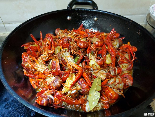 三星S10教你學做——家常十三香小龍蝦 三星S10教你學做——家常十三香小龍蝦