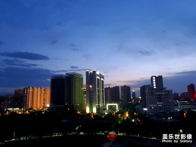 無(wú)聊加班中