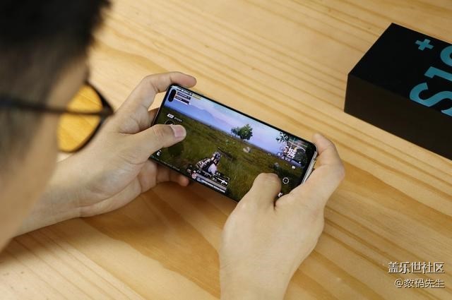 硬核性能旗艦 三星Galaxy S10+上手評(píng)測(cè)