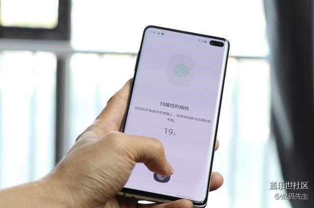 硬核性能旗艦 三星Galaxy S10+上手評(píng)測(cè)