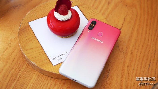 氧氣小仙女和她的三星Galaxy A60桃桃汽汽