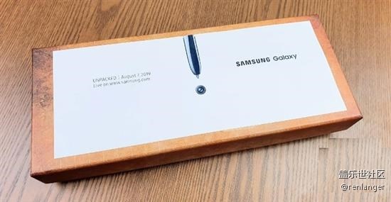 三星Galaxy Note 10邀请函开箱：这设计还是第一次见