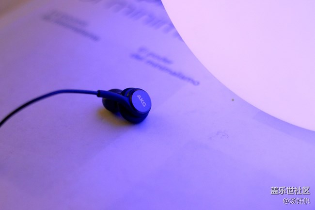 【“聲”來(lái)不同凡響】入耳式耳機(jī)AKG調(diào)音版開箱