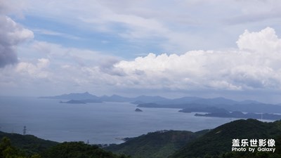 【向往的天空】+他鄉(xiāng)云月