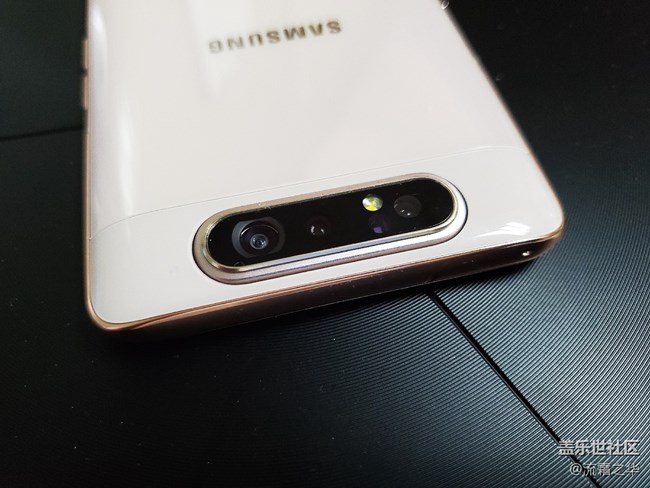 【Galaxy A80星粉體驗活動】炫轉三攝-A80快速測評 【Galaxy A80星粉體驗活動】炫轉三攝-A80快速測評