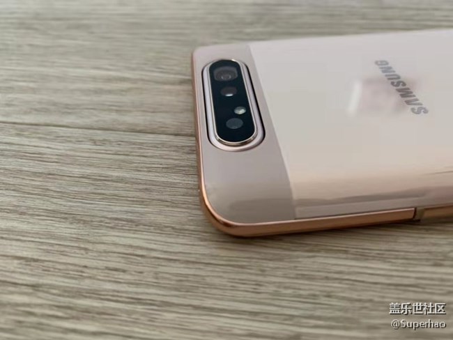 【Galaxy A80星粉體驗(yàn)活動】不一樣的翻轉(zhuǎn)，不一樣的A80