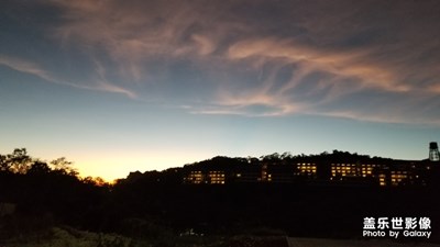 燈火闌珊處