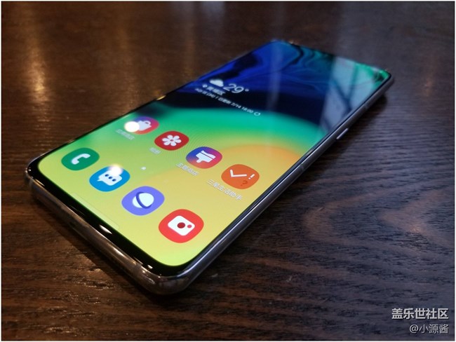 【Galaxy A80星粉體驗(yàn)活動(dòng)】升降翻轉(zhuǎn)三攝之A80快速體驗(yàn)