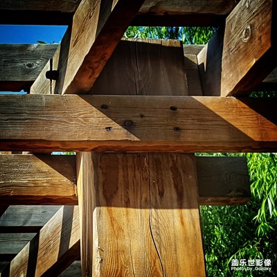 晨光下的連廊