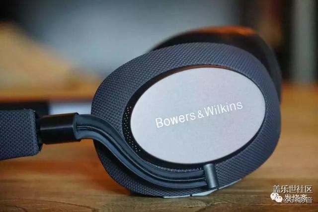 你可能猜不到結(jié)果的六款大牌降噪耳機(jī)面對(duì)面PK 你可能猜不到結(jié)果的六款大牌降噪耳機(jī)面對(duì)面PK