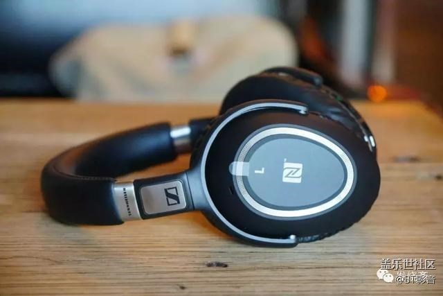 你可能猜不到結(jié)果的六款大牌降噪耳機(jī)面對(duì)面PK 你可能猜不到結(jié)果的六款大牌降噪耳機(jī)面對(duì)面PK