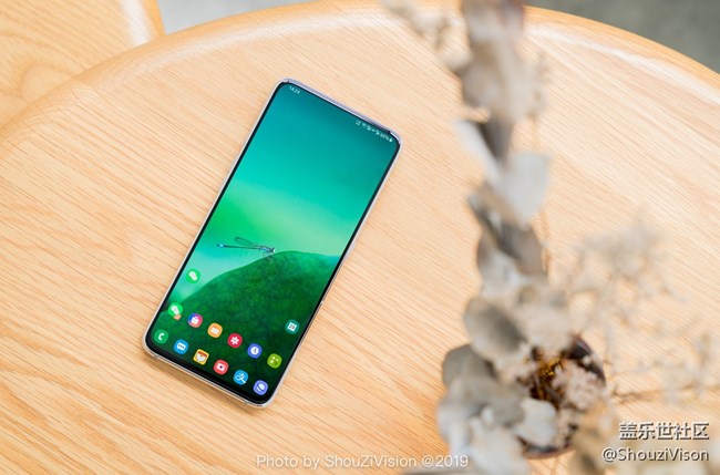 翻轉攝像頭打來的極致全面屏，三星Galaxy A80實拍圖賞