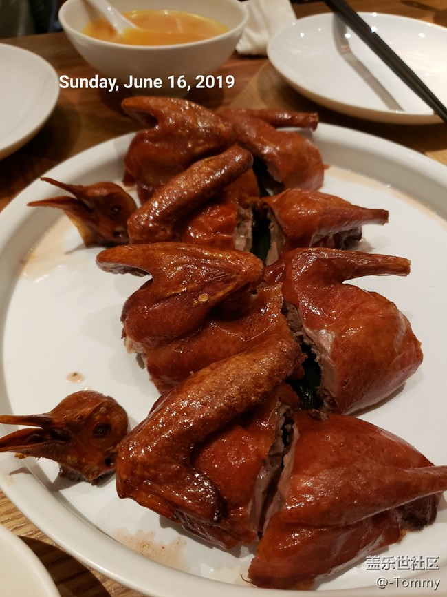 關(guān)于S9+動態(tài)萌拍貼紙中圖章的問題，謝謝大家。