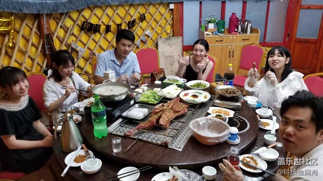 #社區(qū)4周年快樂#長(zhǎng)沙星粉烤全羊，齊聚一堂樂開懷