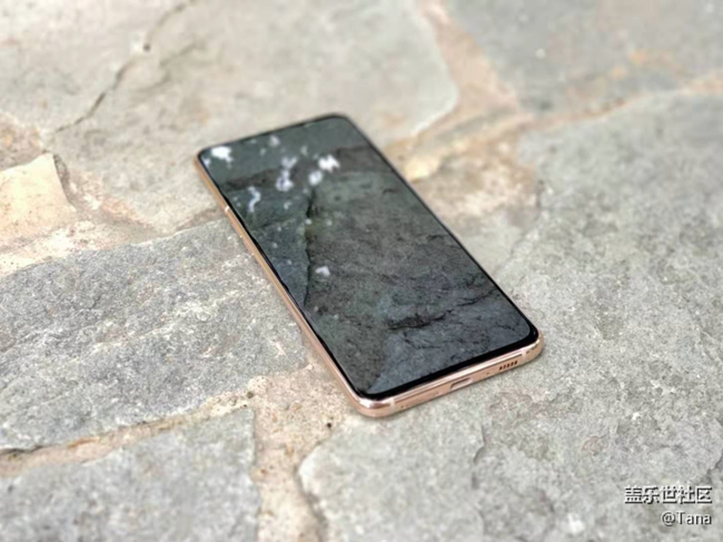 【Galaxy A80星粉體驗(yàn)活動(dòng)】靈動(dòng)三攝，絢麗屏幕