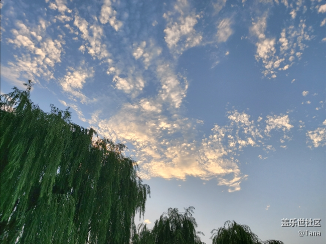 【Galaxy A80星粉體驗(yàn)活動(dòng)】靈動(dòng)三攝，絢麗屏幕