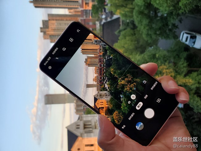 翻轉(zhuǎn)三攝加持 -Galaxy A80評測