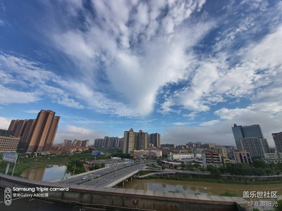 【Galaxy A80星粉體驗(yàn)活動(dòng)】旋轉(zhuǎn)三攝超廣角拍攝