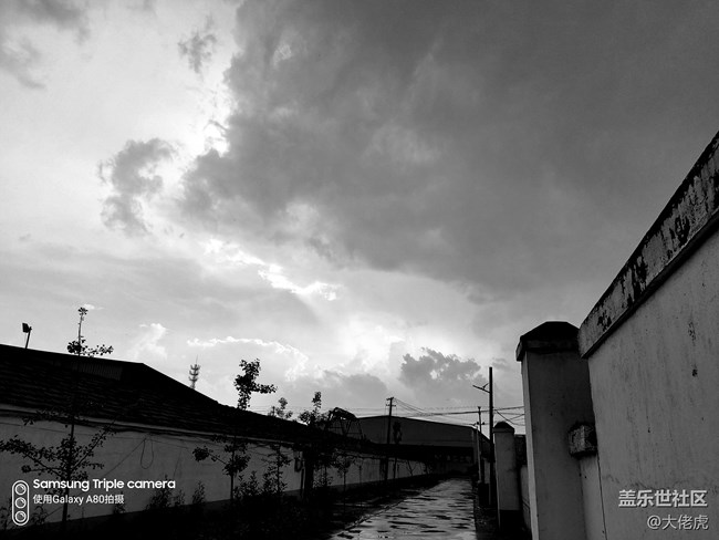 【Galaxy A80星粉體驗活動】 集黑科技于一機的大膽創(chuàng)新 【Galaxy A80星粉體驗活動】 集黑科技于一機的大膽創(chuàng)新