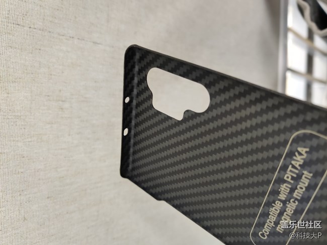 手機(jī)還沒(méi)到，殼子先到了，尷尬