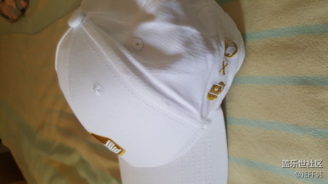 星空間帽子白色款-終于給老媽和老爸湊齊了黑白雙“颯”。