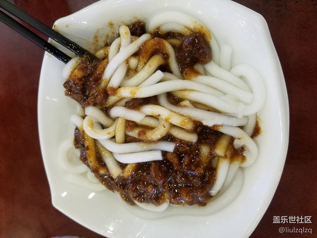 【秀出美食】+逛夜市吃美食