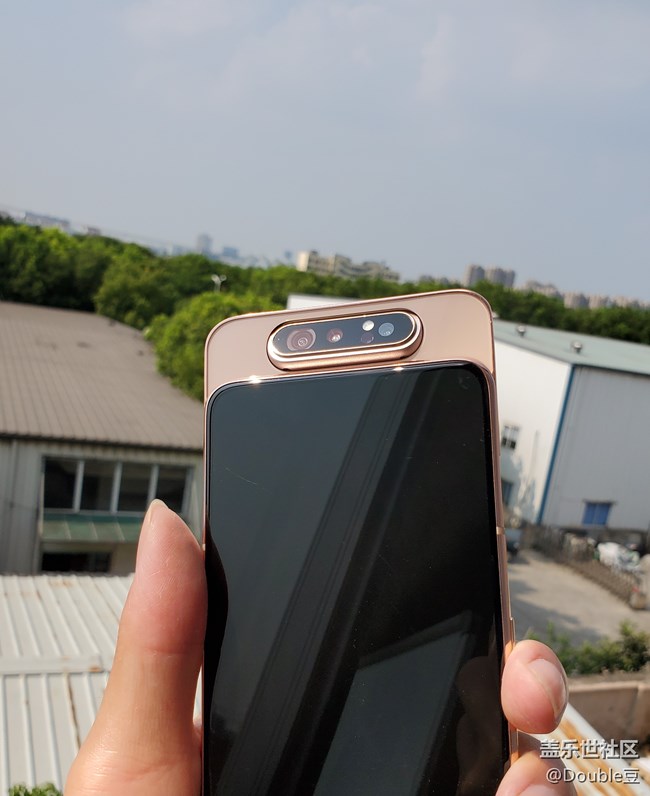 三星Galaxy A80：翻轉(zhuǎn)的藝術(shù)