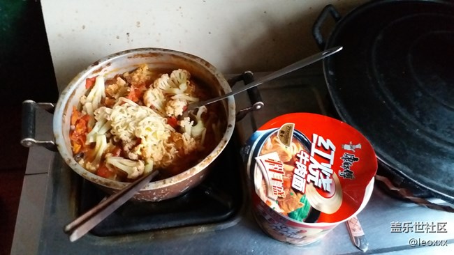 【花樣泡面】康師傅紅燒牛肉面增料加強(qiáng)版