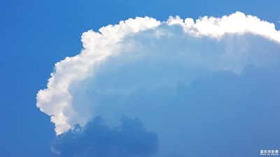 【天邊的云】+藍藍的天，白白的云