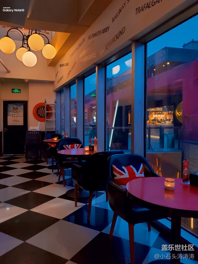 三里屯美食推薦-燈火深處