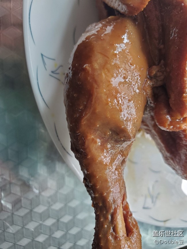 實(shí)驗(yàn)用的五香鹵水鹵制的西裝雞