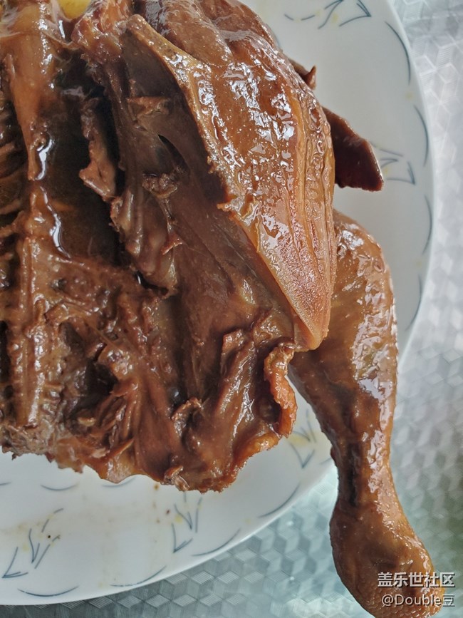 實(shí)驗(yàn)用的五香鹵水鹵制的西裝雞