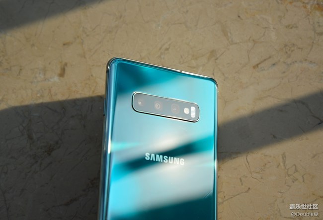 三星Galaxy S10+鑒析：閃耀之“星”
