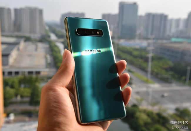 三星Galaxy S10+鑒析：閃耀之“星”