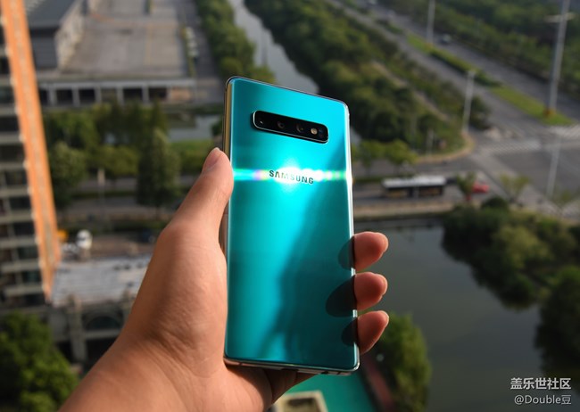 三星Galaxy S10+鑒析：閃耀之“星”