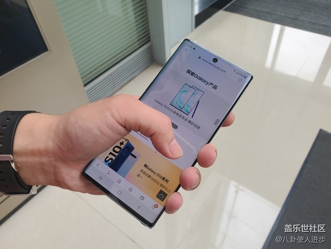 感覺到了嗎？Note10這代防誤觸更好了