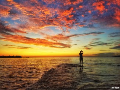 守候最美海上日出（二）