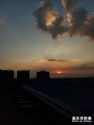 夕陽(yáng)