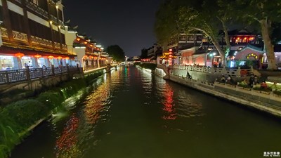 夜游秦淮河（二）