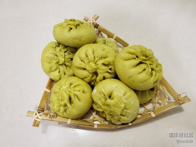 第一次嘗試不一樣的粉絲包，還蠻好吃的。